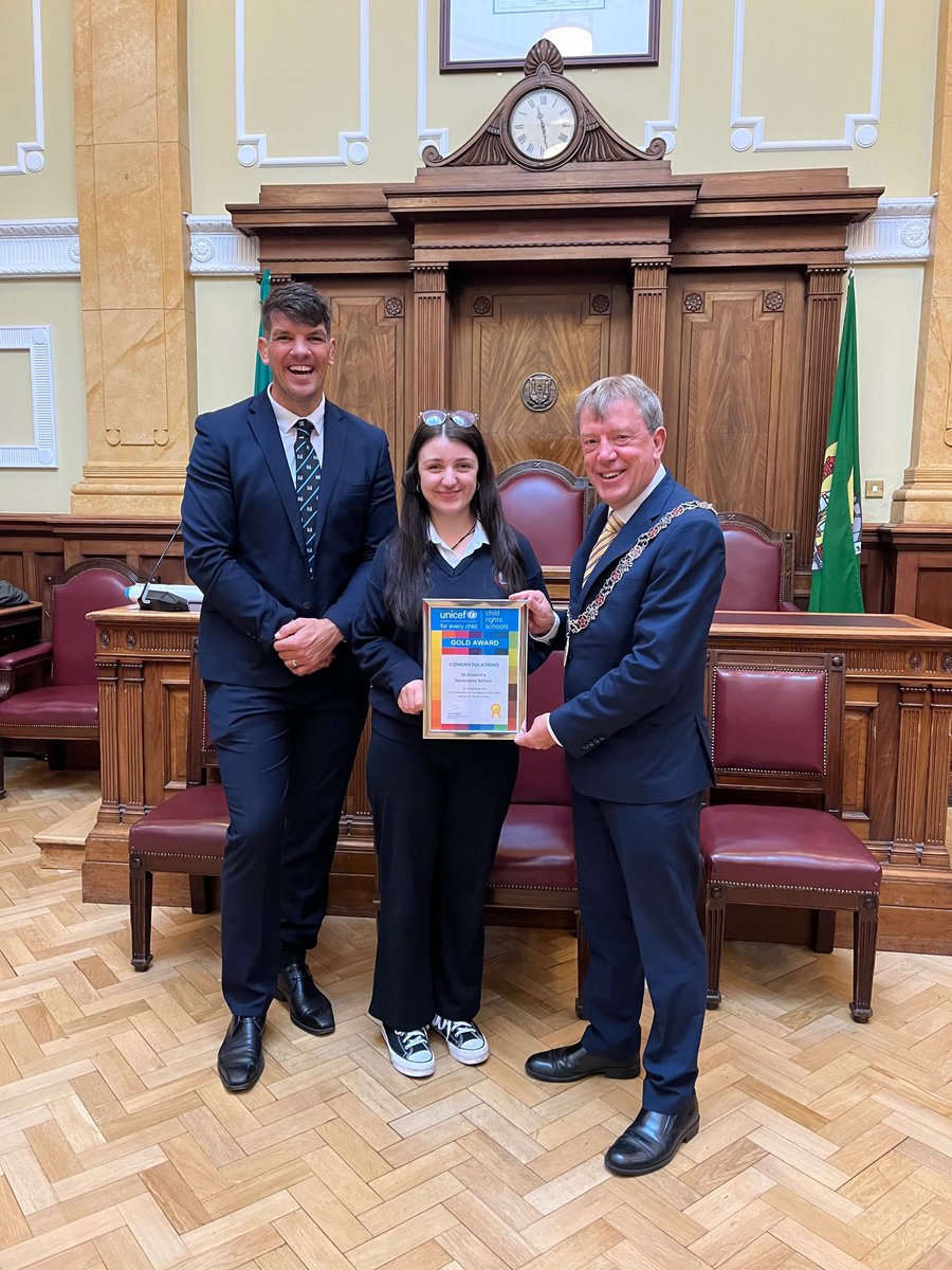 St. Vincent's tweet media