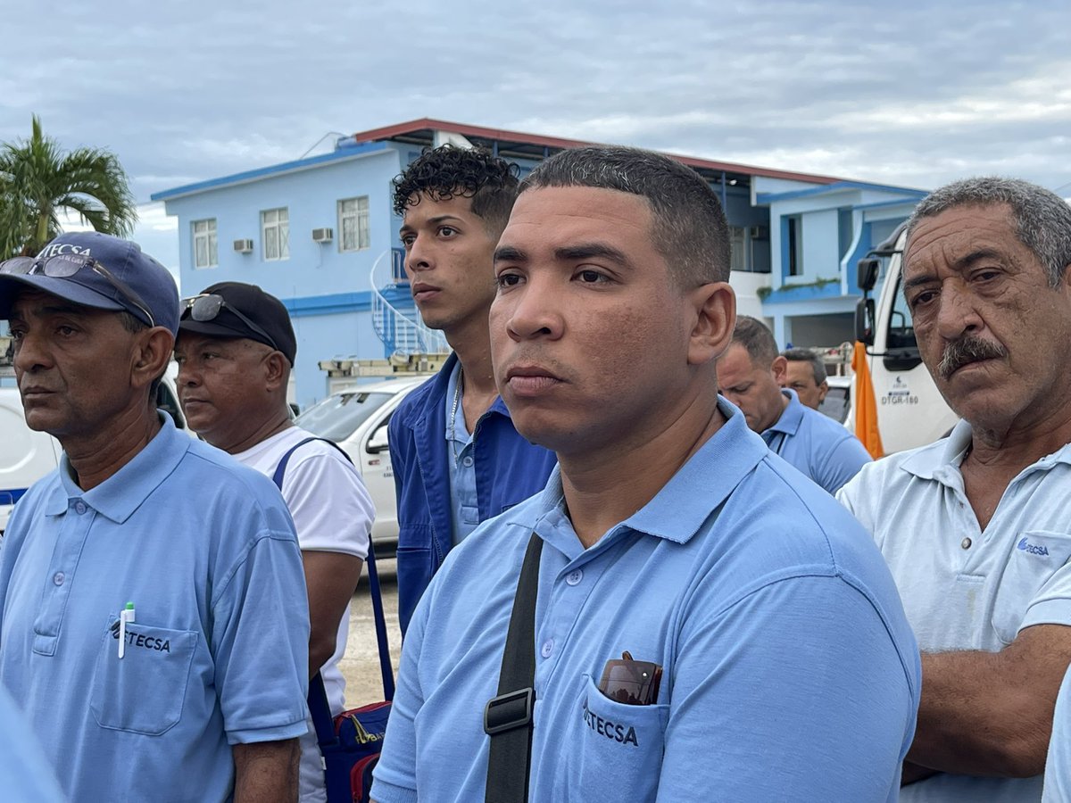Altruistas y solidarios trabajadores de <a href="/ETECSA_Cuba/">ETECSA</a> desde #ProvinciaGranma partieron hacia P.Río para laborar en la recuperación de los servicios. <a href="/carlosr_riera/">Carlos Rafael Riera Guerra</a> <a href="/GrigoryLedea/">Grigory Ledea Oliva</a> <a href="/analeonor_e/">Ana Leonor Espinosa</a> <a href="/FonsecaOsmely/">Osmely Yudinich Fonseca Rosabal</a> <a href="/jorgelu14321001/">jorge luis Ramos Zamora</a> <a href="/ErlinRondon/">Erlin Rondón</a> <a href="/DayanaYarelisG2/">Dayana Yarelis García López</a> <a href="/CapoNapoles/">Yanaisi Capó Nápoles</a>