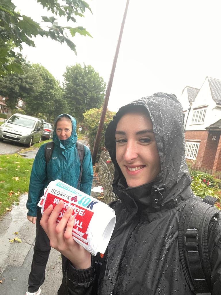 MLS_CONTRACTS's tweet photo. It's been a wet one today delivering road closure notices to Chesterfield residents ready for the Redbrik Foundation Chesterfield 10K 

#teamwork #notafish #Chesterfield #events https://t.co/VGy7VNjTyL