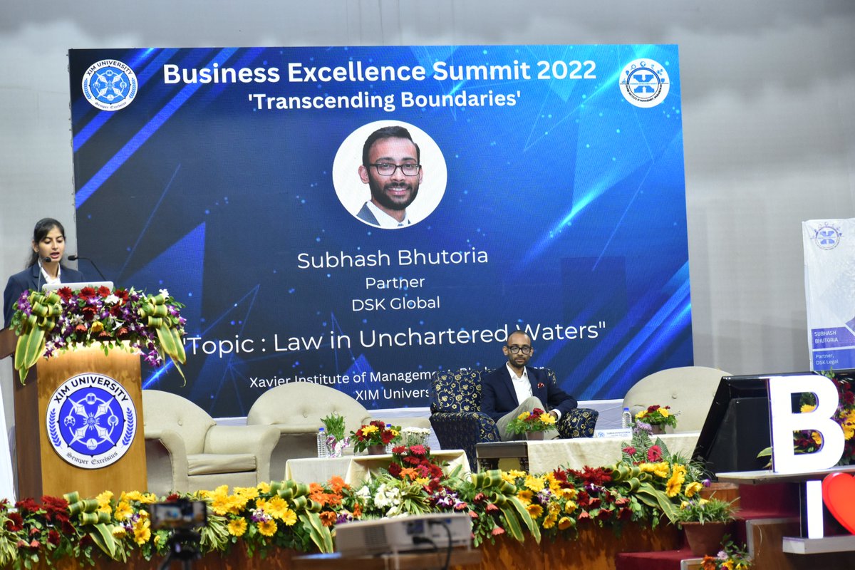 ximb_official's tweet photo. Mr. Subhash Bhutoria, Partner at DSK Global, spoke on the topic "Law in Uncharted Waters." He guided the students on how to work around contracts, read the fine print, and encouraged the audience to always be on the right side of the law. #XIM #BES2022 #35YearsofXIM https://t.co/wVx6B83Unf