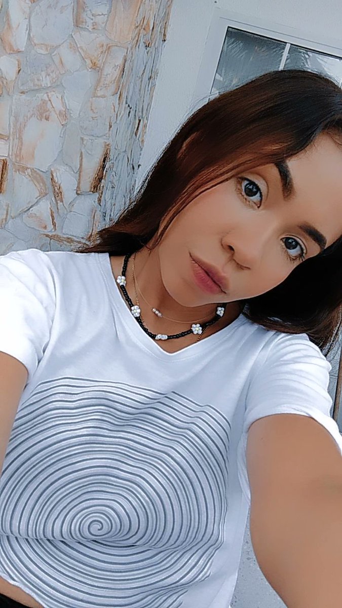 MeDicenBecky's tweet photo. Sintiéndote... https://t.co/plZ5X53cEK
