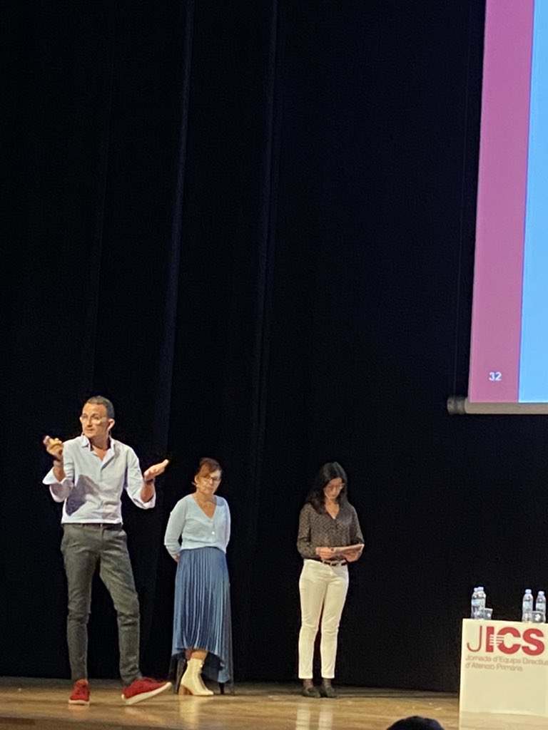 El @PereVivo i la Sandra Perales d’@apicsbcn ens presenten a la #JICS2022 el procés d’organització de l’EAP Montcada amb l’objectiu aconseguit de millora de l’accessibilitat.
