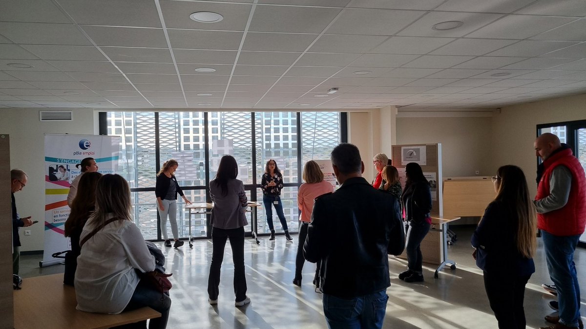 Petit-déjeuner avec nos entreprises partenaires ce matin au #poleemploi de #miramas : l'équipe de conseiller.e.s dédié.e.s entreprises a présenté une analyse du marché du travail, l'offre de services du Pôle Emploi et les actualités. Merci aux entreprises pour ce moment convivial