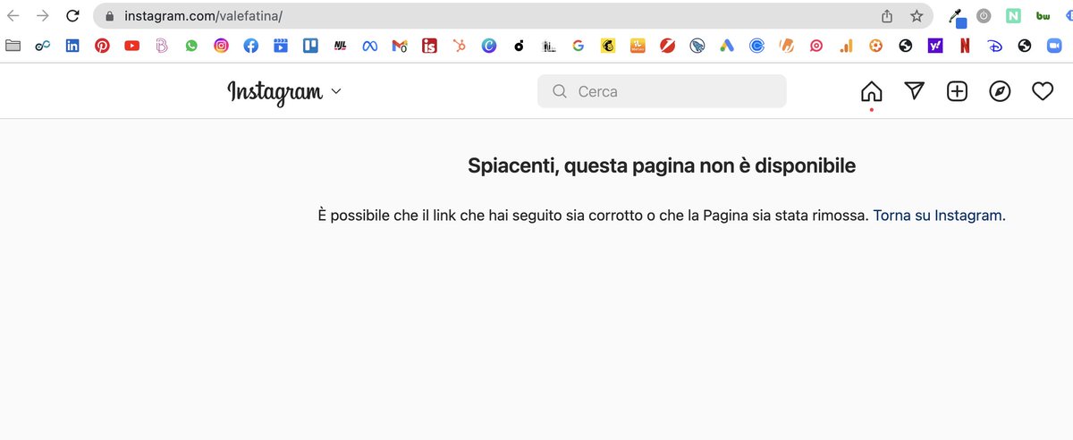 langolodeilibri's tweet photo. @valefatina io vedo così (da poco dopo che sei partita per le vacanze)... forse per loro non sei ancora tornata?! https://t.co/rrG66Lqx3N