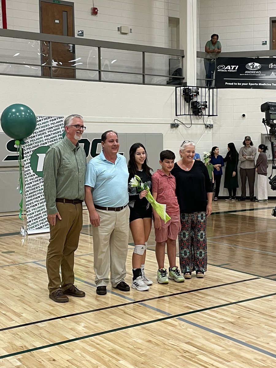 ThePelhamWayASU's tweet photo. @PelhamVB Senior Night! Thank you to our seniors for their commitment to Pelham! @PelhamAthletics @PelhamSchools https://t.co/O922Ld6lDz