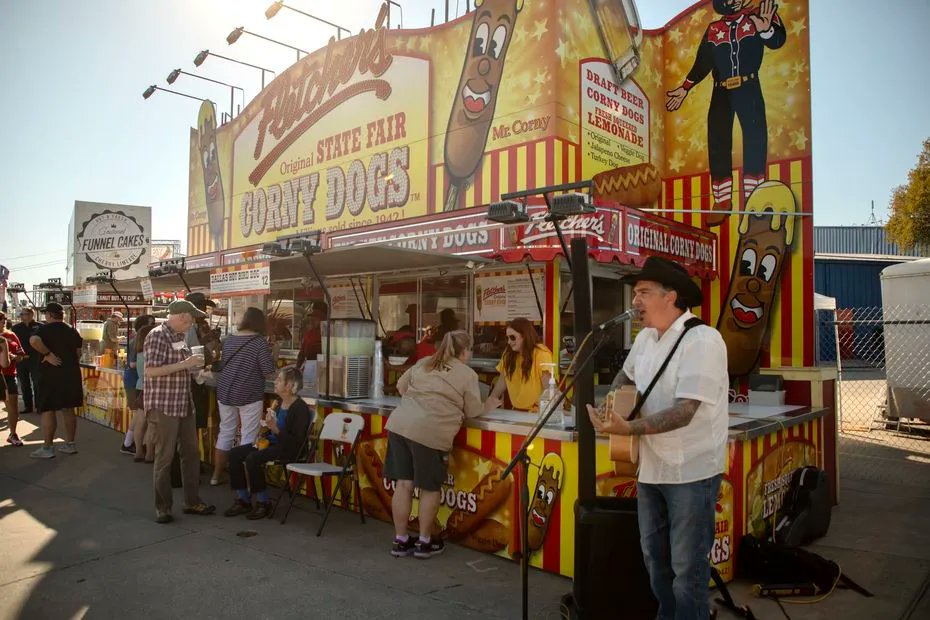 DMN Food (@dmnfood) on Twitter photo Our <a href="/dallasnews/">Dallas Morning News</a> insiders got a sneak peek at the <a href="/StateFairOfTX/">State Fair of Texas</a> before anyone else did. They enjoyed <a href="/FletchersDogs/">Fletchers Corny Dogs</a>, <a href="/ShinerBeer/">Shiner Beer</a> and <a href="/matthillyer1/">Matt Hillyer</a> music, with the Texas Star in the background. 🤠 bit.ly/3y4eu8K
📸 Weslie Delgado Our <a href="/dallasnews/">Dallas Morning News</a> insiders got a sneak peek at the <a href="/StateFairOfTX/">State Fair of Texas</a> before anyone else did. They enjoyed <a href="/FletchersDogs/">Fletchers Corny Dogs</a>, <a href="/ShinerBeer/">Shiner Beer</a> and <a href="/matthillyer1/">Matt Hillyer</a> music, with the Texas Star in the background. 🤠 bit.ly/3y4eu8K
📸 Weslie Delgado
