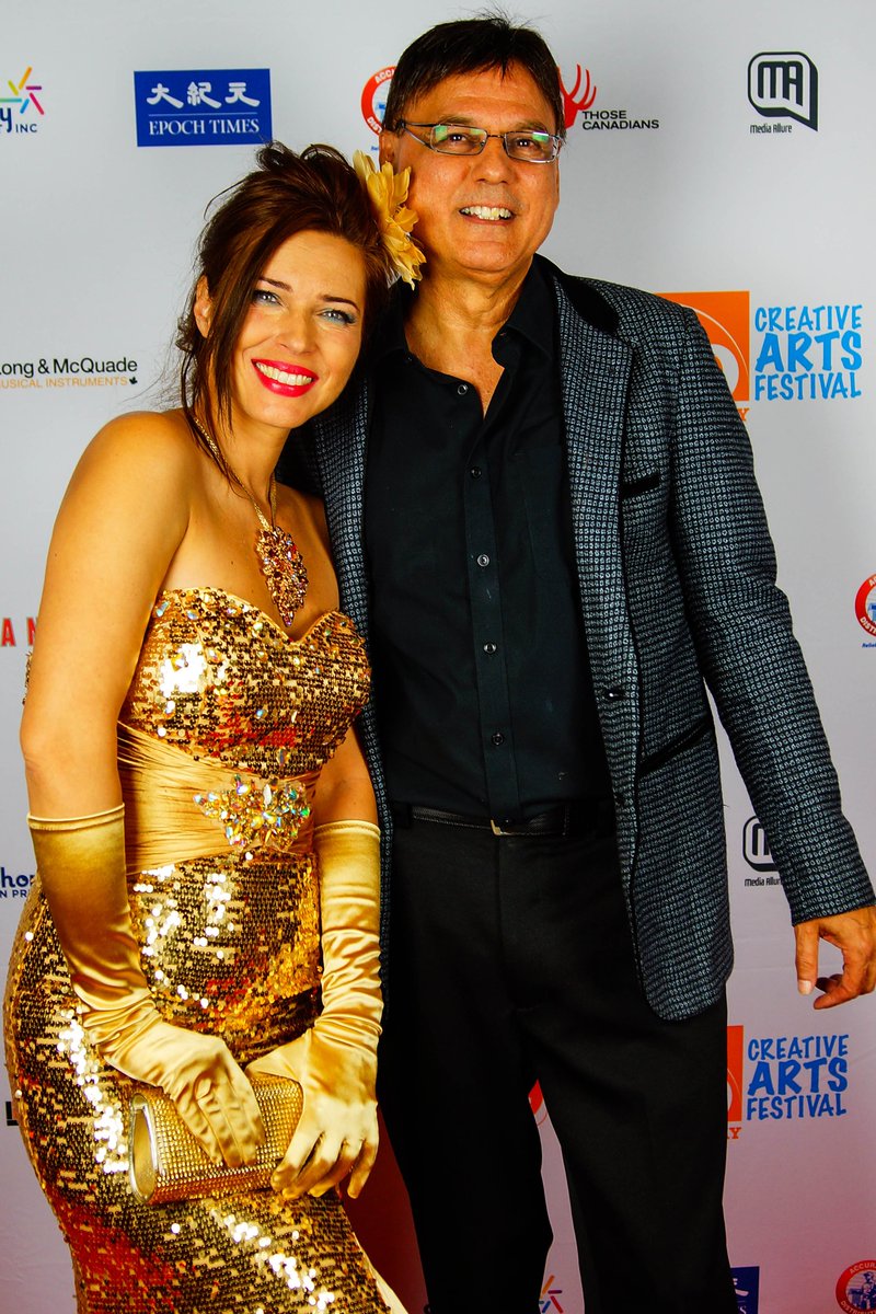 PeterLinseman's tweet photo. THANK #YOUth Fashion Gala THANKS photographer @JosephFiore + 3 Hosts @shienvictoriazutshi, @carinaa.b  and @SashaStoltz Publicity
at @ONEKINGWEST @youthdayglobal ❣️ 
#BePartIt Founder &amp; Executive Producer @Tylaine and President @PeterLinseman ❣️ @chum1045 #fashion #fashionshow https://t.co/mn4ZUFuSnG