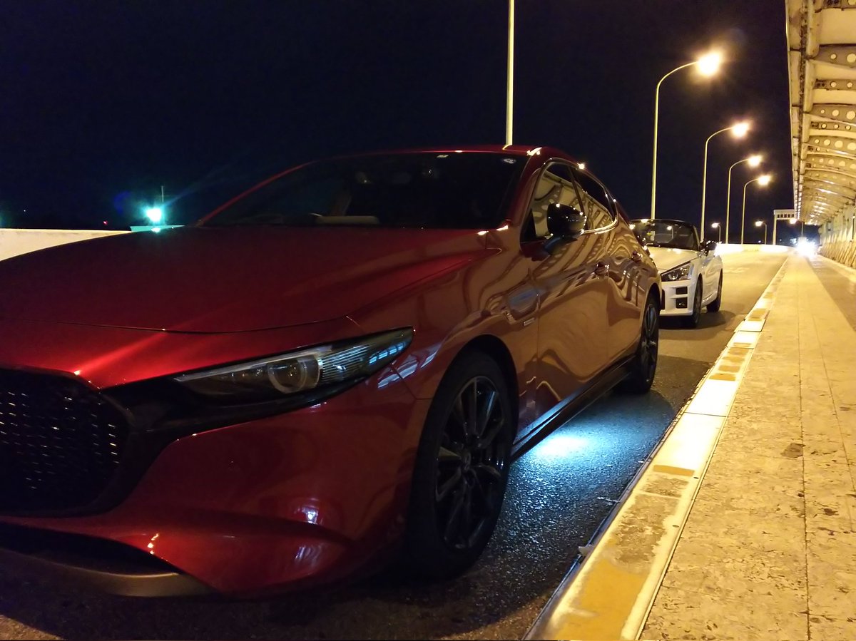 ojarumaro2017's tweet photo. 別のSNSで知り合った方といつもの洗車場で初顔合わせ😆

#MAZDA3
#GRCopen https://t.co/gYIHqxvMTh