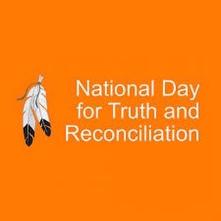 DianaHuson's tweet photo. Beautiful ceremony today at the @TownOfPelham acknowledging & honouring National Day for Truth and Reconciliation. #PelhamOntario #FonthillOn #FenwickOn #pelhamlocal #PelhamWow https://t.co/41M586fl7g