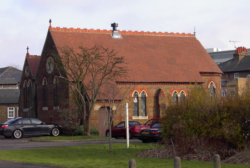 Calling all members, tonight at 8.30pm UK time. Link available on the website after login. Online talk - Life of the Poor &amp; Assisted Emigration -30 Sept 2022 bucksfhs.org.uk/index.php?id=3… Picture Eton Union Workhouse Chapel - did your family start their journey from here?