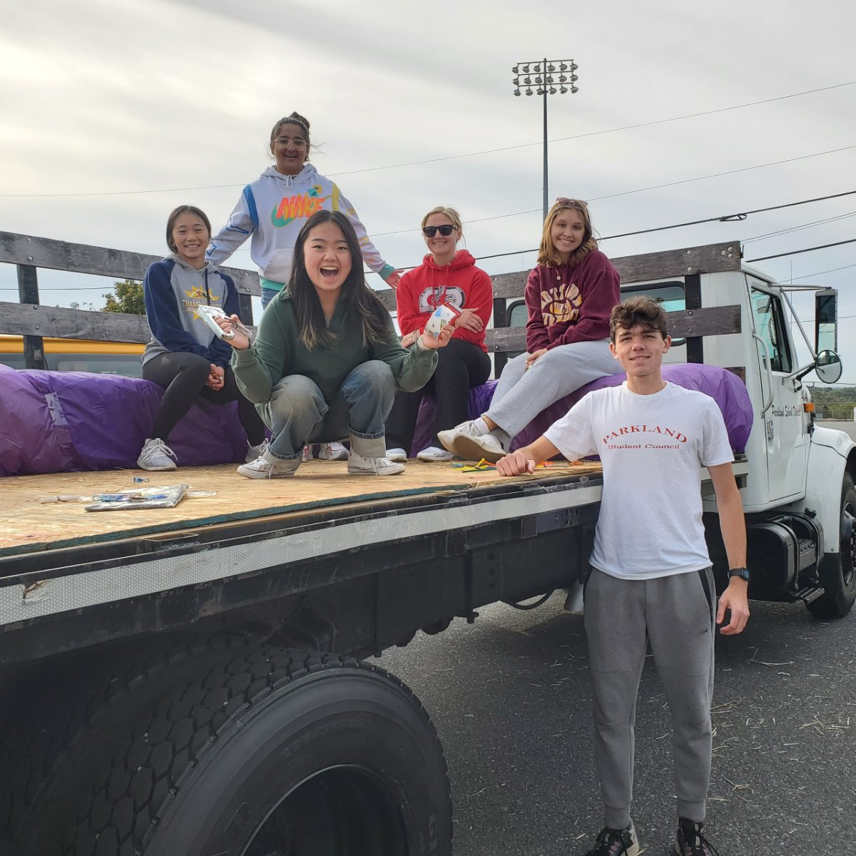 Stavenski's tweet image. It’s Float Building Day! Lots of amazing work in progress for tonight’s parade at halftime! #Homecoming #FloatBuilding #SchoolSpirit #ParklandPride