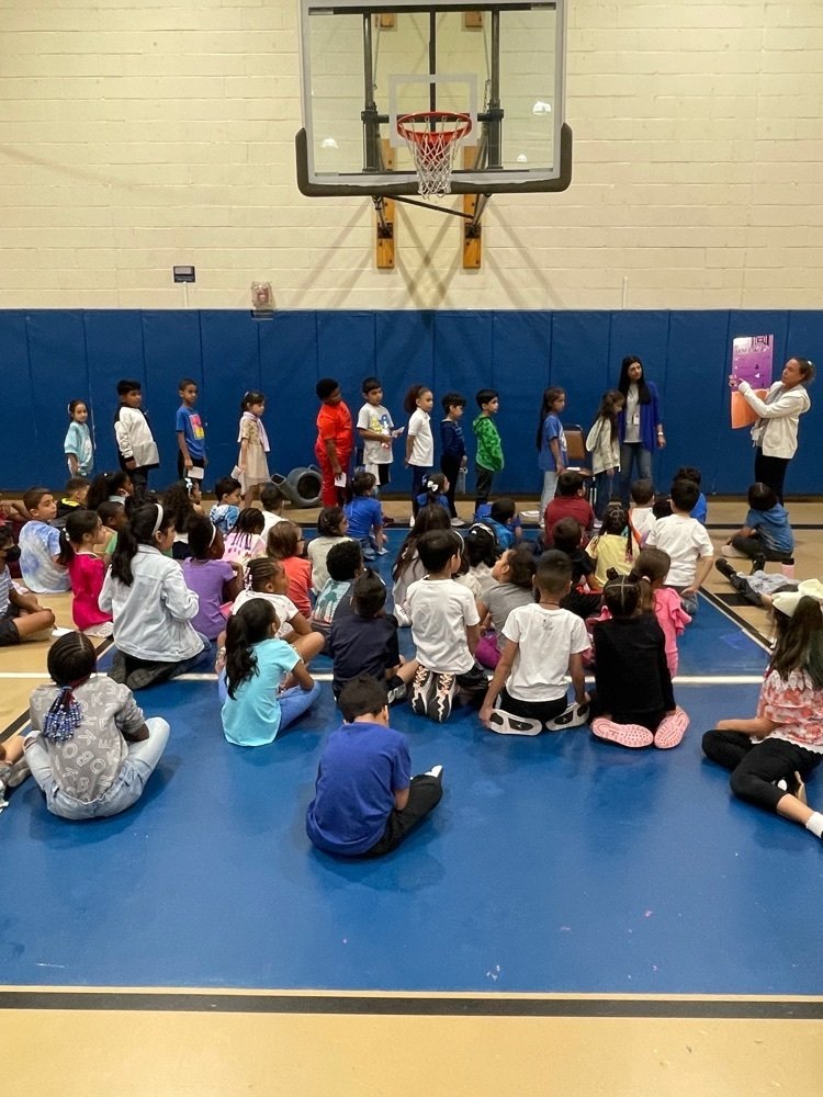 LivingstonPark's tweet photo. LP had an amazing PBSIS kick off a few weeks ago! We are ready to show our Cougar PRIDE! https://t.co/9gY2JLnlqQ