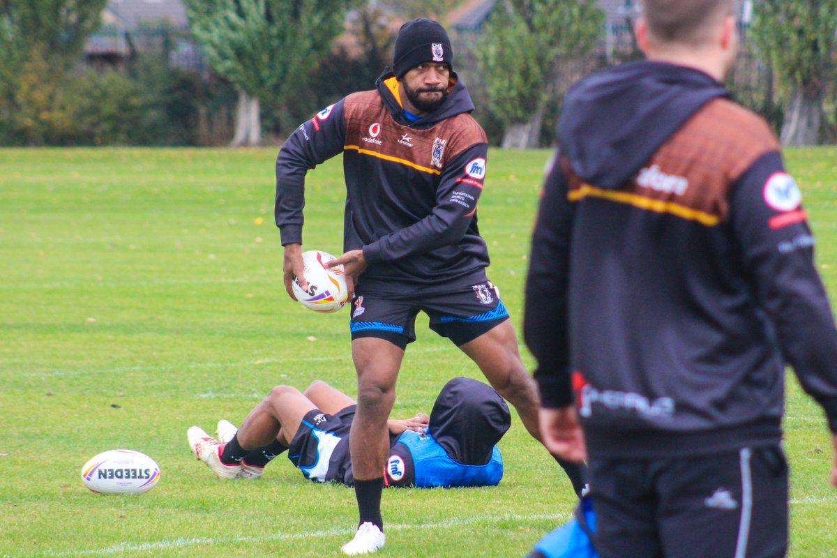 hullfcofficial's tweet image. 🇫🇯 Go get 'em, Mitchi! 👏

⚫️⚪️ #COYH | #RLWC2021