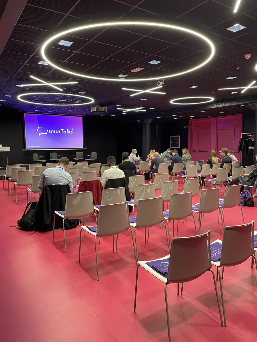 lucarallo's tweet photo. Pronto a scoprire le novità di #smarTalks nell’Auditorium del MUG, ossia i Magazzini Generativi di Emil Banca a Bologna. @smrtalks @loriiferrari #30settembre https://t.co/B9pBJ1122A