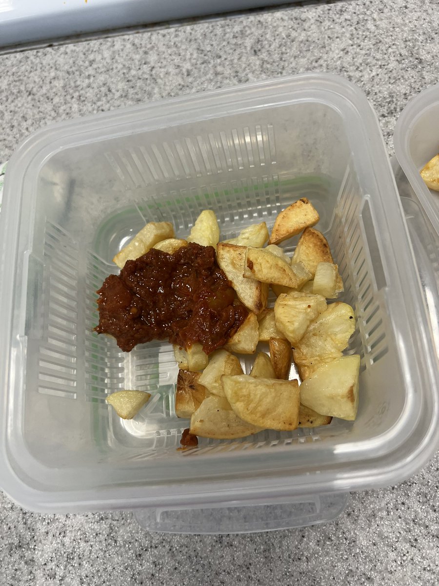 CreechanMrs's tweet image. S2 we’re making Patatas Bravas this week as part of Languages week! 🇪🇸 @CHS_ModLangs