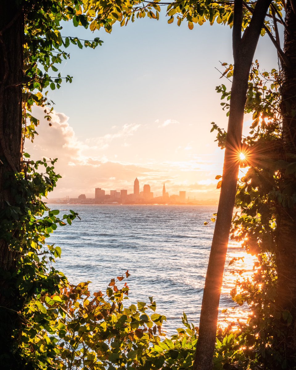 GabeWasylko's tweet photo. Friday Sunshine in Cleveland, OH https://t.co/y9fpSgMIs3