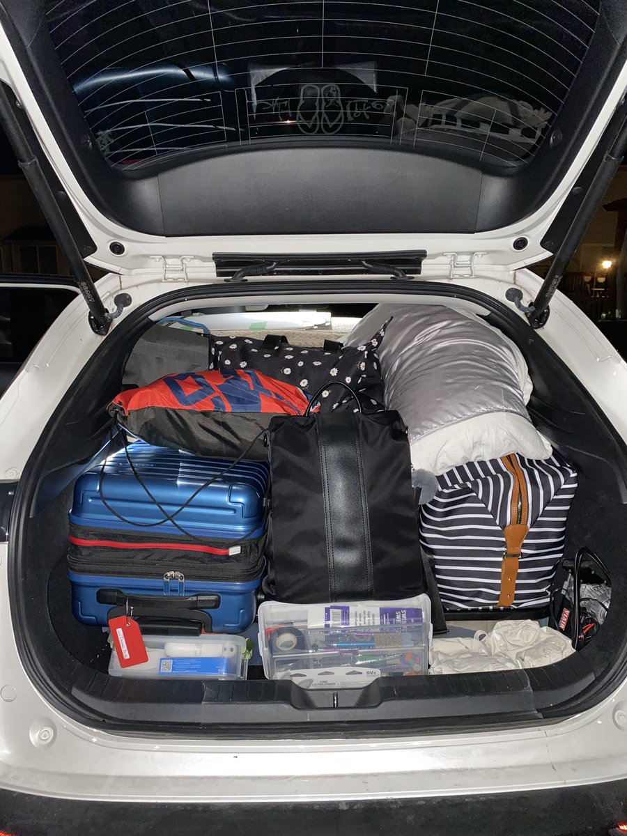 WhiteSoxJoy's tweet photo. This girl is HELLA exhausted - physically and emotionally. Finished packing/cleaning at about 1am. Currently headed to Arlington Heights to sell the other car, then gonna hang out in Peoria one more day before we head south. #FloridaOrBust https://t.co/5gNLJFITz9