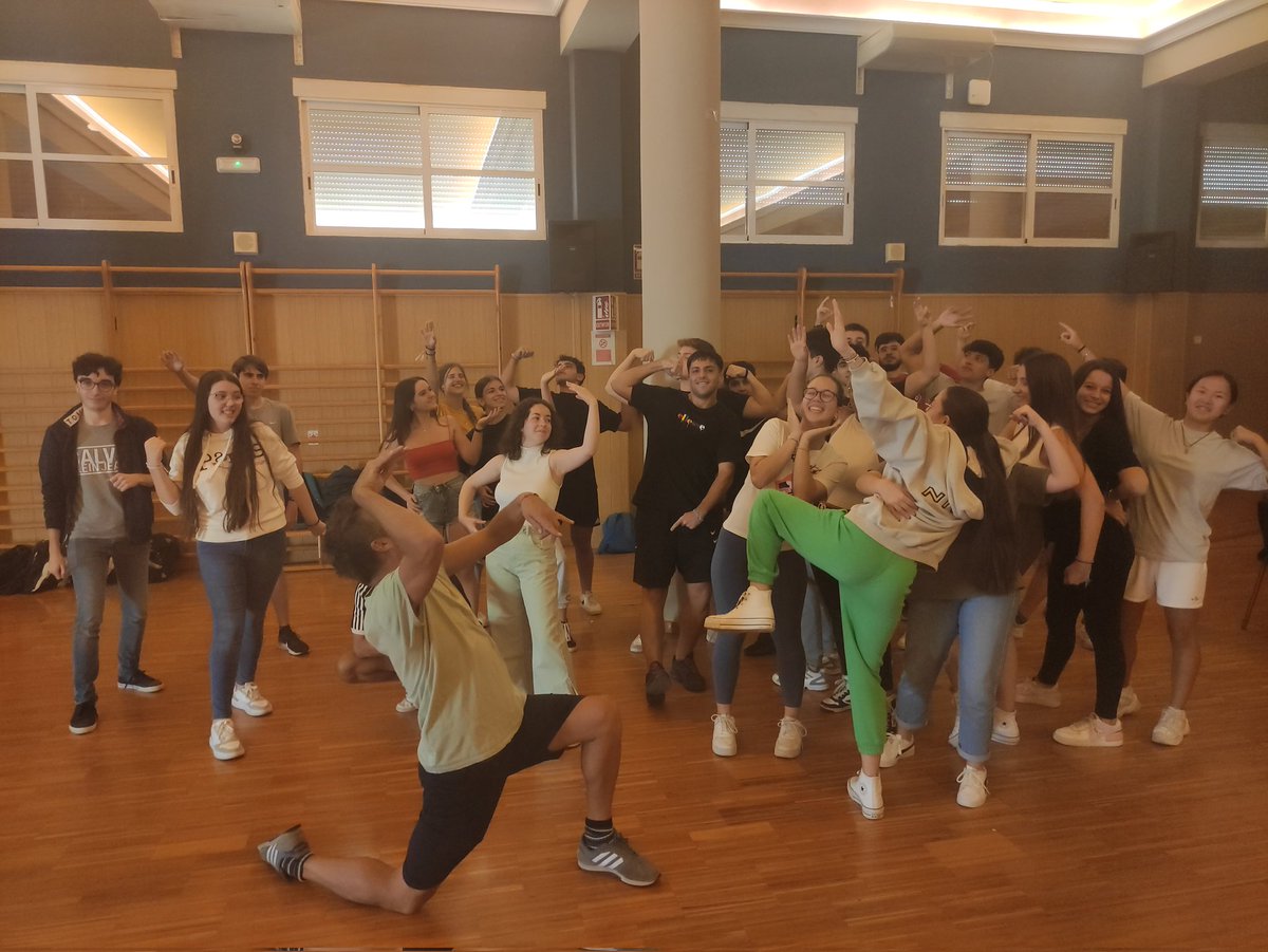 Retomamos nuestro proyecto de habilidades blandas para formar alumnos más preparados para los retos del futuro #aprenderdisfrutando #aulademprendimiento #proyectoepi <a href="/FundacionCepaim/">CONVIVE Fundación Cepaim</a> <a href="/ucoerm/">Unión Cooperativas de Enseñanza Región de Murcia</a> <a href="/priqgonz/">pablo riquelme</a>