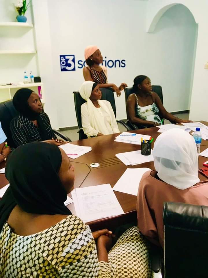 UAidFoundation's tweet photo. In collaboration with International Young Mothers Association (IYMA) our team headed by The Program Coordinator Ousman Manneh, Fatou Banja, &amp; Jainaba M. Jallow yesterday conducted training @ #Top3Solutions with volunteers on Baseline Research Methodology for the upcoming project. https://t.co/roCJpQz3II