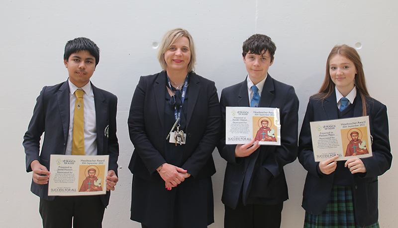 academy_assisi's tweet photo. Well done to the winners of the Year 11 Headteacher's Awards! https://t.co/VVnNQI9E22