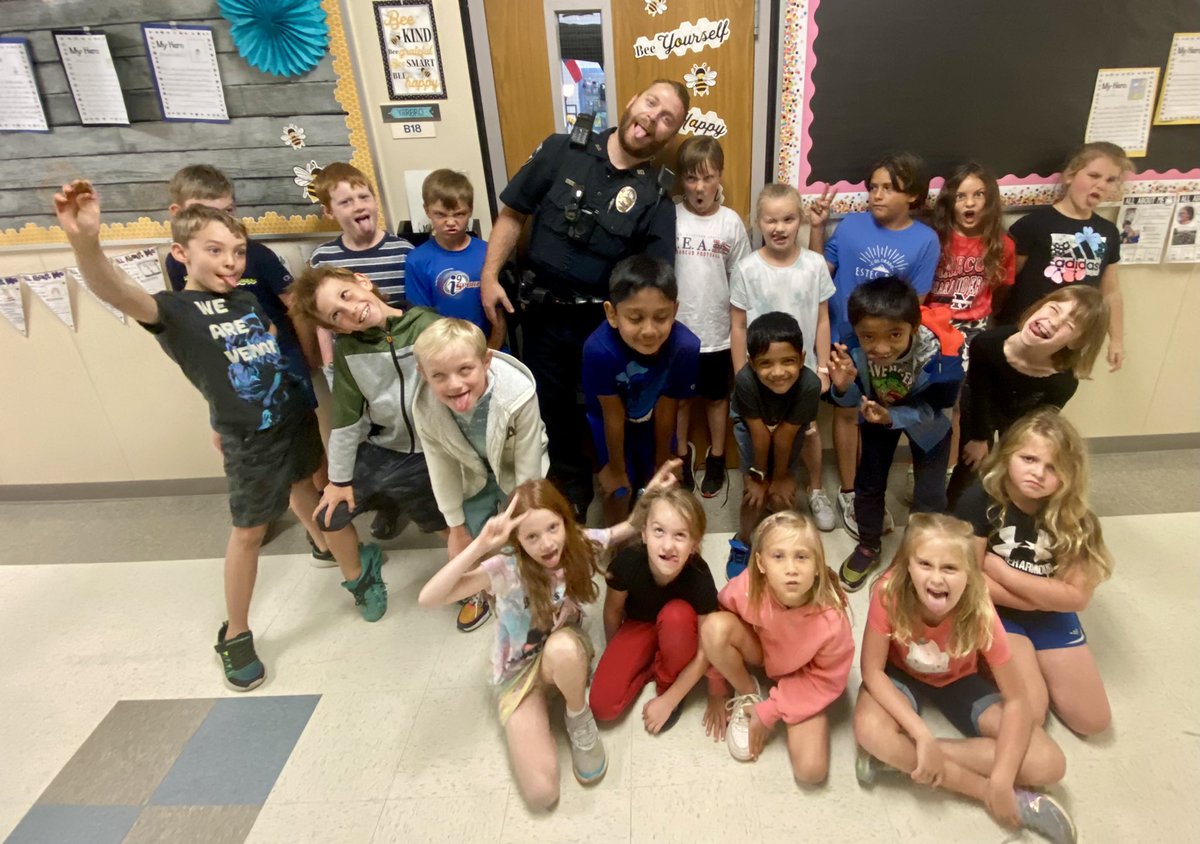 Officer Ben (@officerbenhv) on Twitter photo I got to visit so many classrooms this week to read and visit with some of our great students. I feel blessed to have a job that I love so much. <a href="/maxsont/">Heritage ES</a> <a href="/VikingsRead/">HVE Vikings Read</a> I got to visit so many classrooms this week to read and visit with some of our great students. I feel blessed to have a job that I love so much. <a href="/maxsont/">Heritage ES</a> <a href="/VikingsRead/">HVE Vikings Read</a>