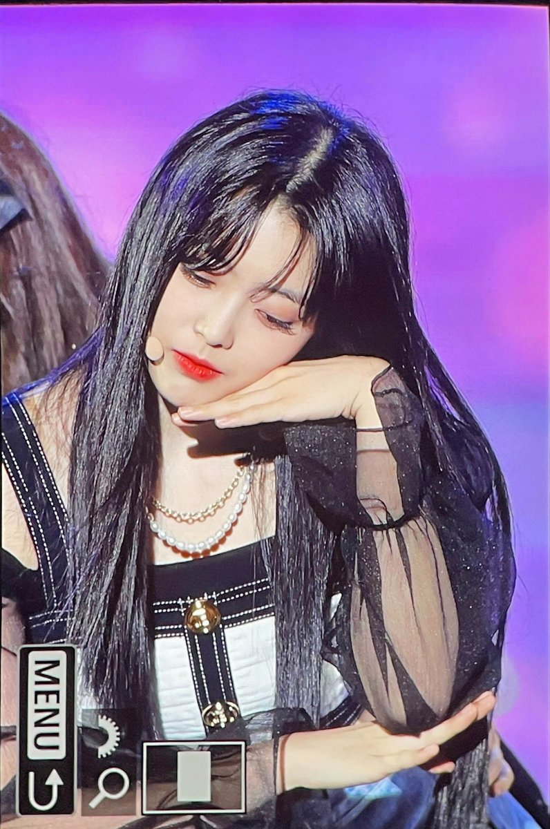 220930 지수연 프리뷰
#지수연 #JISUYEON #위키미키 #WEKIMEKI
<a href="/WekiMeki/">WekiMeki 위키미키</a>