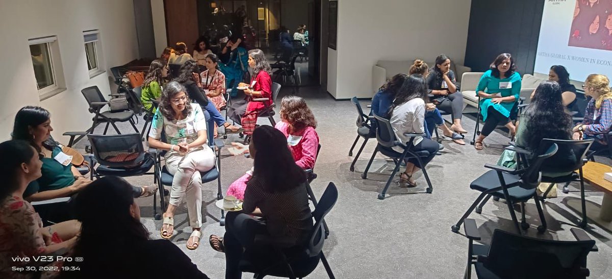 Artha__Global's tweet photo. The best discussions happen over ☕
Women in Econ/Policy @weconpol and @Artha__Global co-hosted a #ChaiMixer for women working in the economics and policy space at our Mumbai office. It was a fun evening, where participants got to meet and interact over games and snacks. https://t.co/6PCDxWv5xf