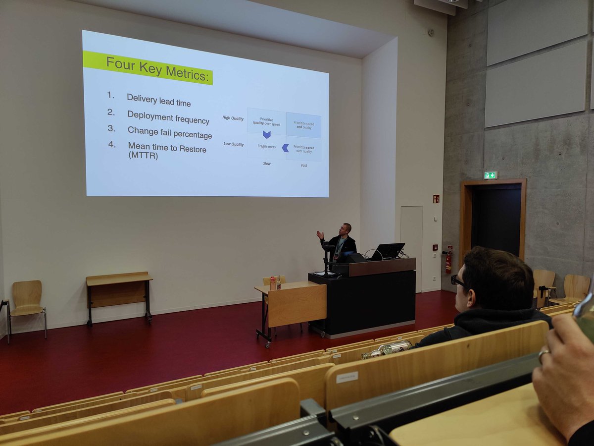 coseeaner's tweet photo. Best Practices in Terraform hatte @colintessarzick in seinem Talk auf der #OPENRHEINMAIN heute im Gepäck. https://t.co/O0XEY6EoRk
