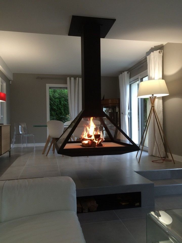INTERIORBYHUT's tweet photo. This fireplace looks so cool 🥺 https://t.co/4VxlEOMWAW