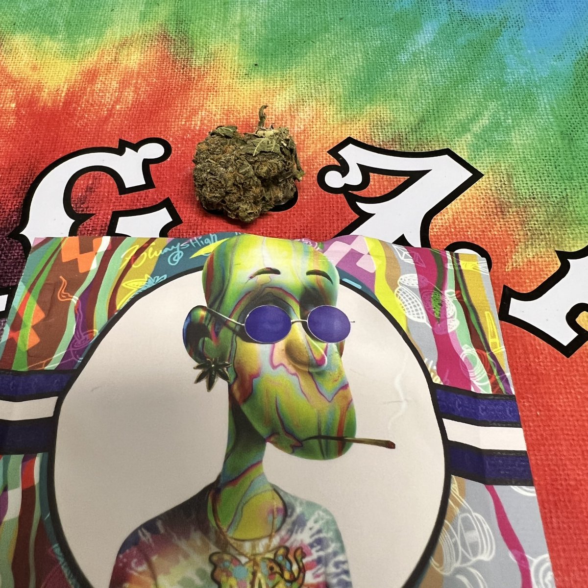 bymjmazzei's tweet image. These other guys weren’t too bad. Them @DTGLNFT prerolls were better though, I got SO little work done yesterday 🤣 🔥💚 @CampnovaOnline @NugLifeClub #cryptocannabisclub #cryptocannabis #nuglifeclub #mmemberville #cannabis #WeedLife #maryjane