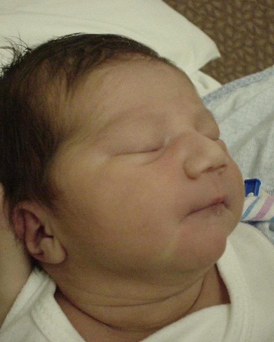 RaulMonreal's tweet photo. We still remember this day in 2004 when you changed our lives...you have been a blessing ever since.  You are loved for the little girl you were, for the special young woman you are and the precious daughter you will always be.  Happy 18th Birthday Sierra! 💝 #Sept30 #2004 #426pm https://t.co/mi9EKjYOce