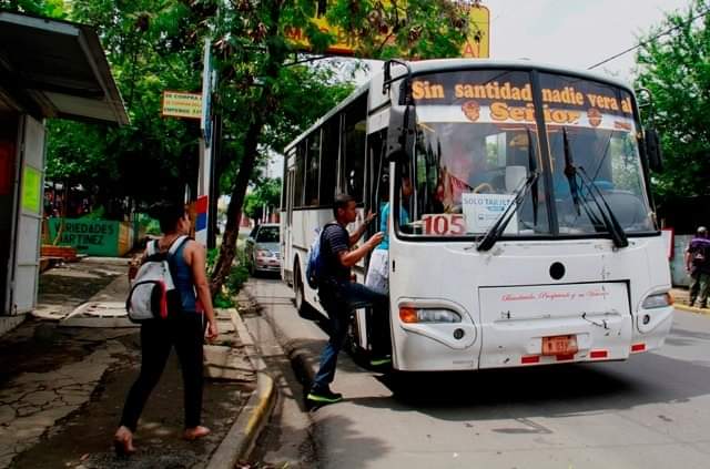 Diversas Cooperativas de Transporte Urbano Colectivo en Managua, confirmqn medida de quitar los radios de las unidades.

Los conductores, confirman esta orientación y aseguran que fue puesta en práctica desde  hace más de 15 días.