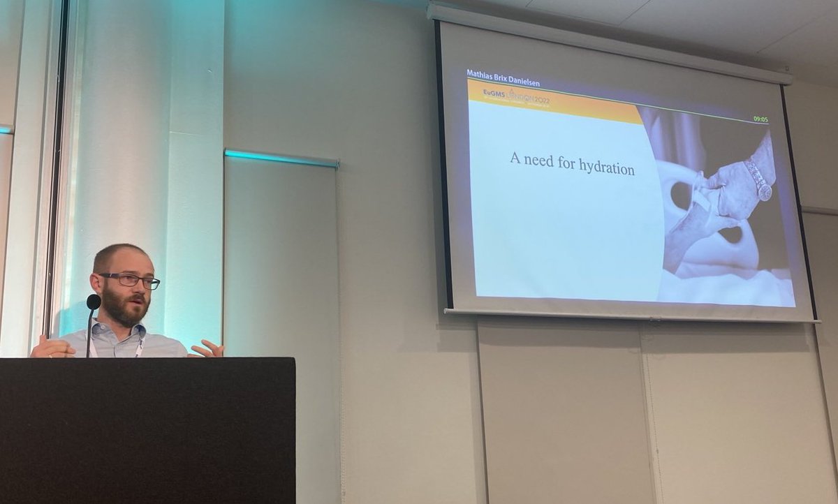 MB_Danielsen's tweet photo. Very excited to have presented our recent study on the absorption of subcutaneous infused fluid at #eugms2022. Thank you the interest in our research and the great questions. https://t.co/m0aIE9v03T