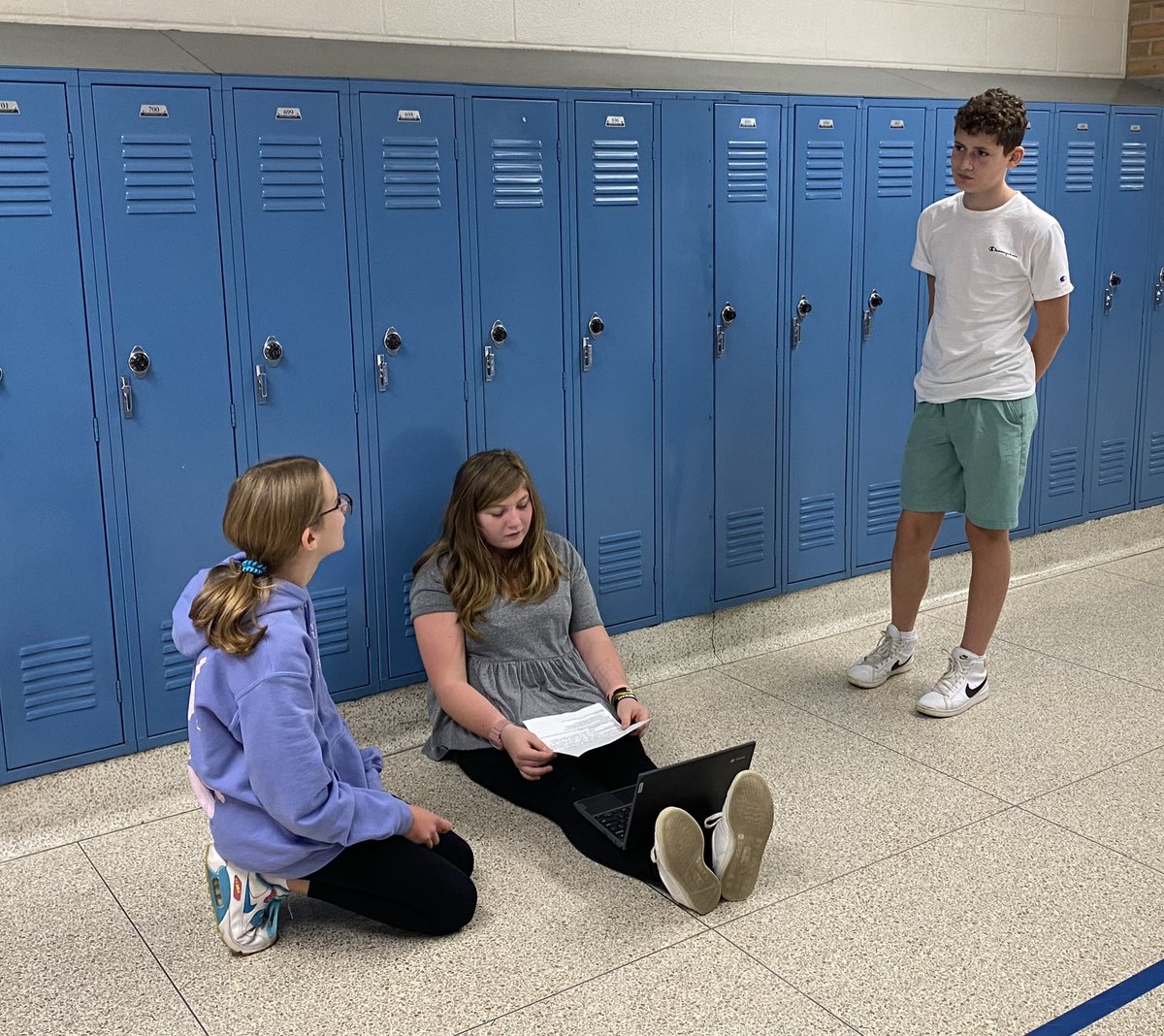 acoppGL's tweet image. Students read a couple chapters and about issues/themes in The Pearl by Steinbeck, then wrote out their opinions and a plan, then spoke as a small group to one another and recorded their discussion on flipgrid. purposeful speaking, reading, and writing today! @jkbartley #glcsms