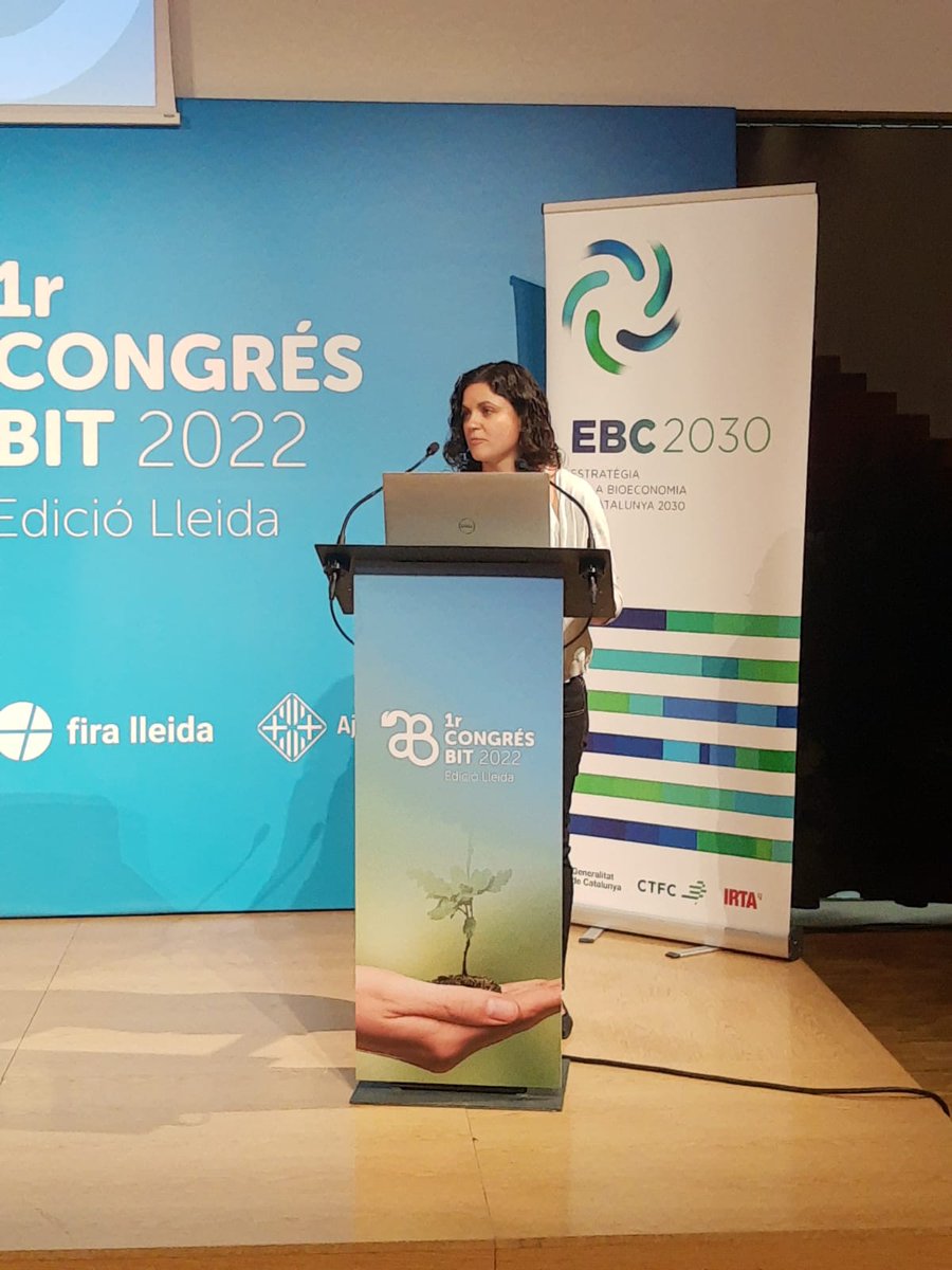 ctforestal's tweet photo. Ha acabat el #congresBIT, amb gran èxit d'assistència i de participació. Per part nostra, hi hem contribuït parlant de #bioeconomia, desenvolupament rural, #paisatges resilients, i de la millora de la #gestió #forestal i els aprofitaments comercials. Enhorabona @congresBIT! https://t.co/wUE1nI0b2a