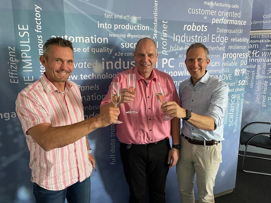 In the last 2.5 years at <a href="/siemensindustry/">Siemens Industry</a> Factory #Automation, I met great people, worked on exciting customer projects and got to visit factories and trade fairs. Starting tomorrow, I will take over the responsibility as CEO of Process Automation. Excited for this new chapter!