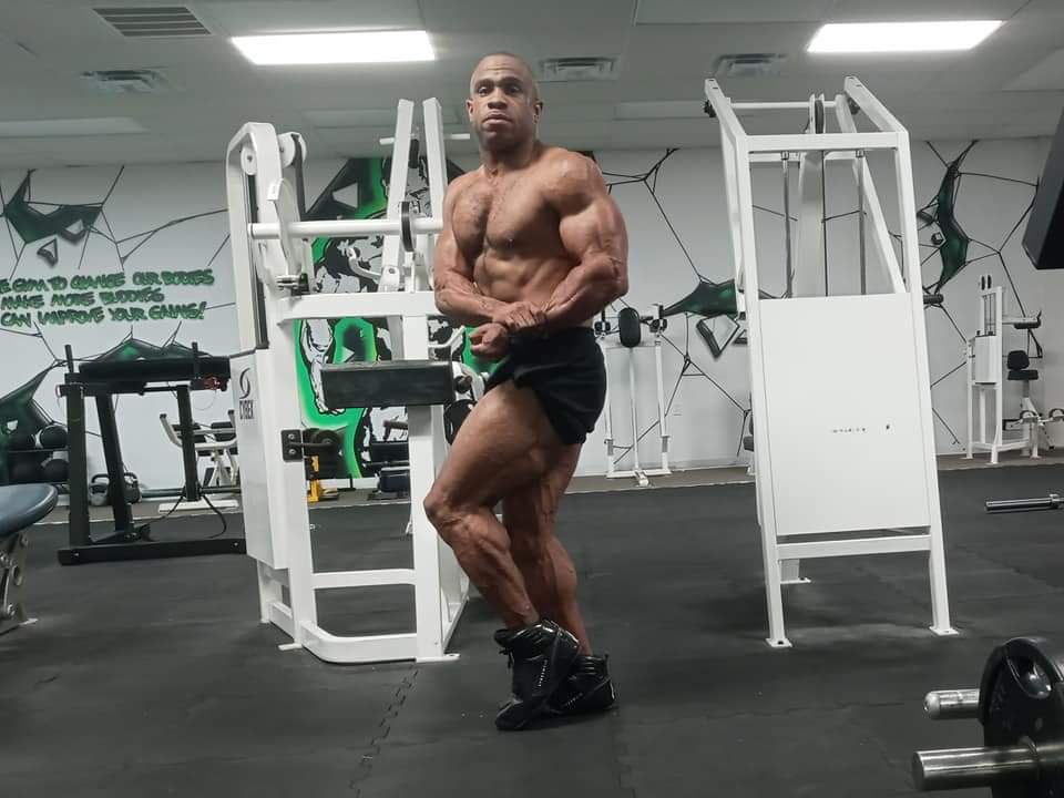 SirRingo1's tweet photo. Just flexing! Follow me on IG @mr_get_fit_usa or https://t.co/ZlD863Nr1Q for xxx adult content. https://t.co/zx9oLnyO4z