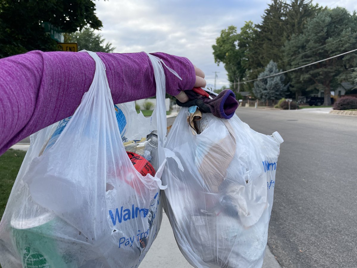 Licorne_sh's tweet photo. 4km, 2 bags, nice cool morning #plogging #trashtag #BeTheChange #ActLocal #TakeYourLitterHome #IfNotMeWho https://t.co/EEngGop7Ii