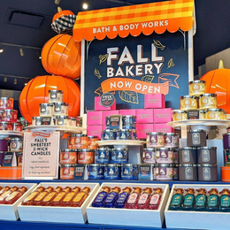 Explore the Bath &amp; Body Works Fall Collection of fragrances and scents in all your favorite products: candles, body shower &amp; gels, soaps and more