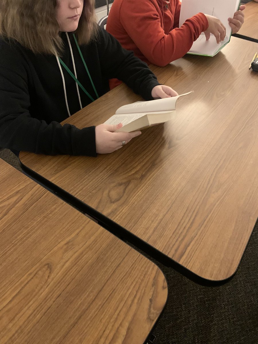 jlovelady4's tweet photo. Drop Everything and Read @Hildebrandt @KleinISD #HildeReads #HEBRead3 #HEBBigTexasReadin https://t.co/Ly8Yx9WREO