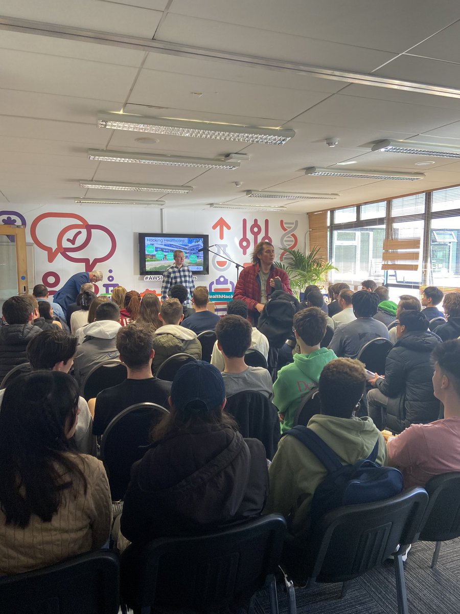 Packed house for the 2022 Health Hackathon @WeAreTUDublin #awsincommunities #hackinghealthtuh @ainemlynch11 @lulunugent @eHealthIreland @martingcurley1 @Coffey_Comm