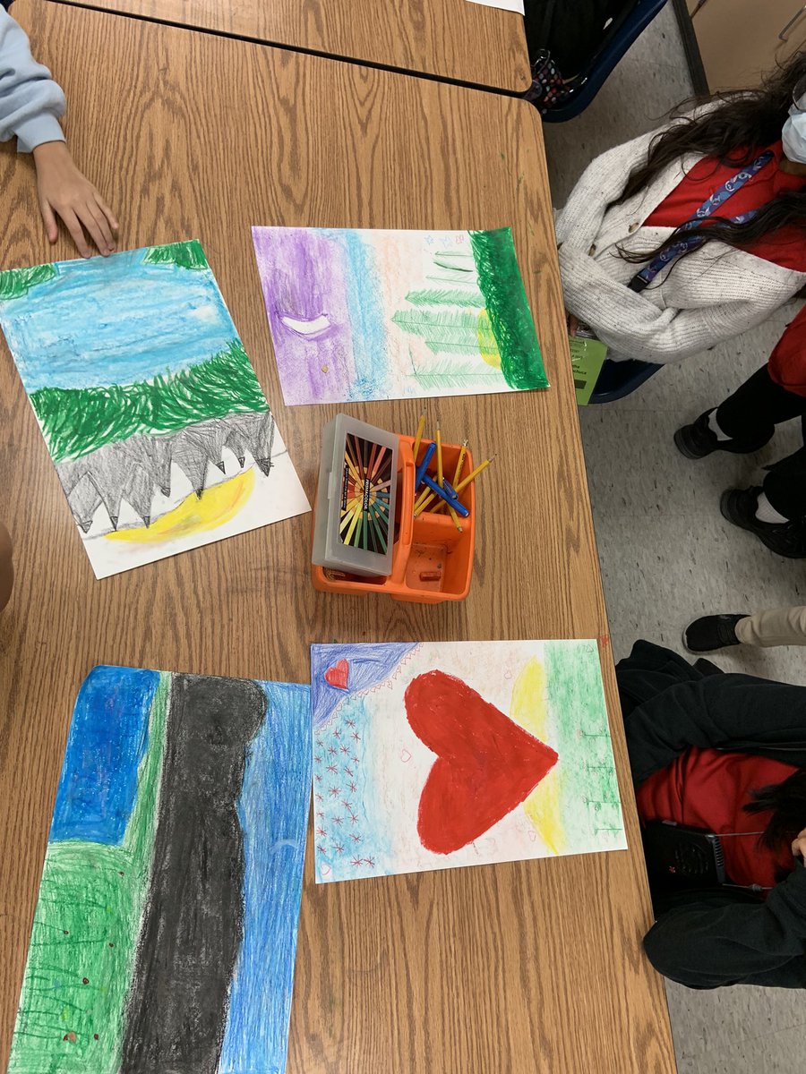 MissDe1gado's tweet photo. Look at the awesome results of our collaborative mixed media artworks! #arted #artcollab #beautifuloops #mixedmedia #artchallenge #artteacher #elementaryart @Carter_AISD @NewmanKaileigh @AldineArt @AldineISD https://t.co/wqeS1FRKCl