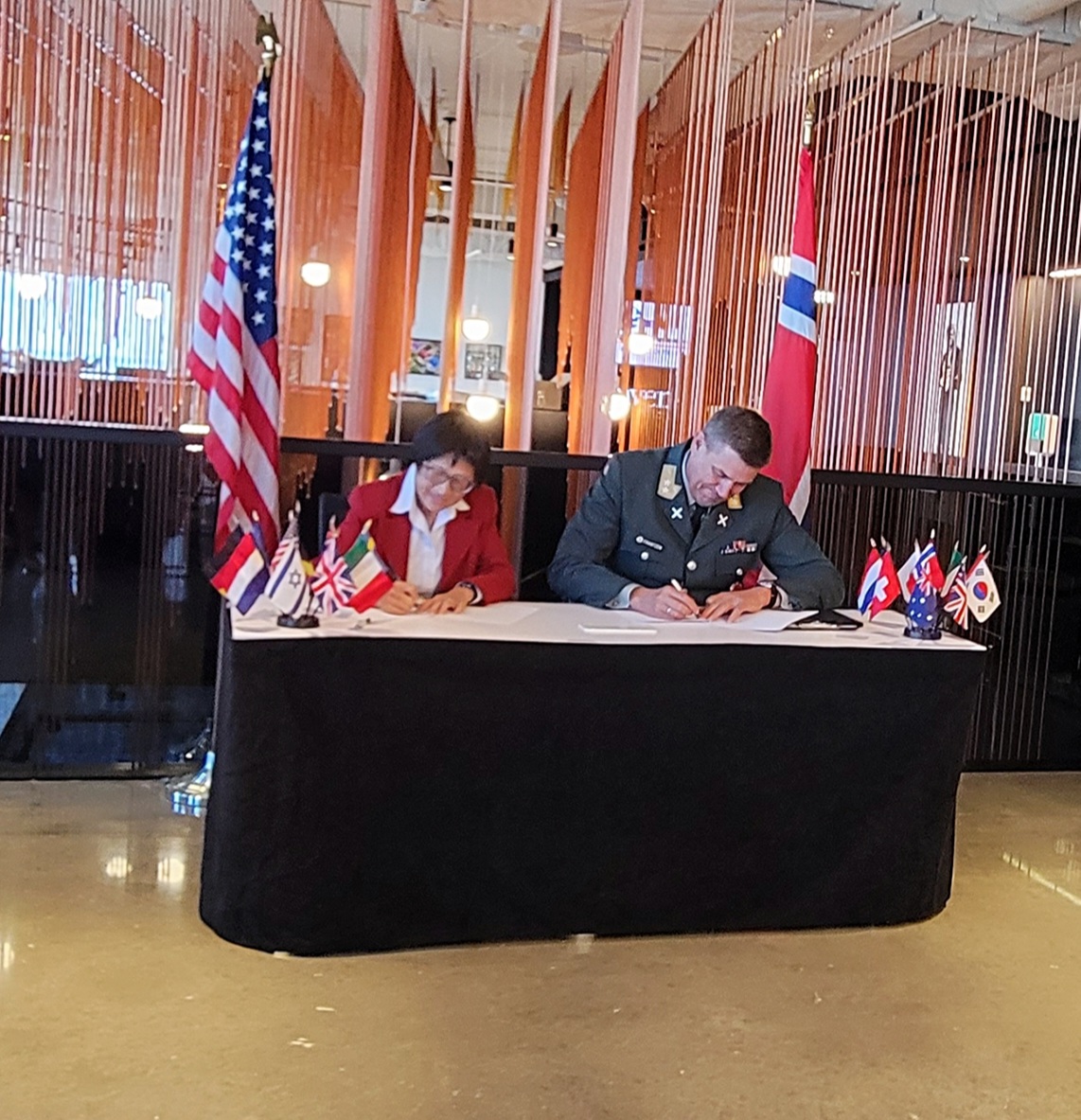 DoWCTO's tweet photo. The @DeptofDefense and Norway’s Ministry of Defense @Forsvarsdep is expanding joint info sharing and defense R&amp;D. @DoDCTO Heidi Shyu met Major General Henning Frantzen to sign into effect the new elevated #science &amp; #tech relationship between 🇺🇸 and 🇳🇴 https://t.co/4Hz0YaxpTl
