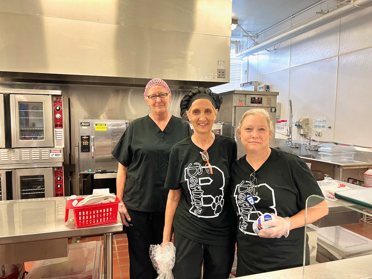 We love our #NCSchoolNutritionHeroes! Thanks for making delicious and nutritious meals every day! #RSSExtraordinary #NSLW