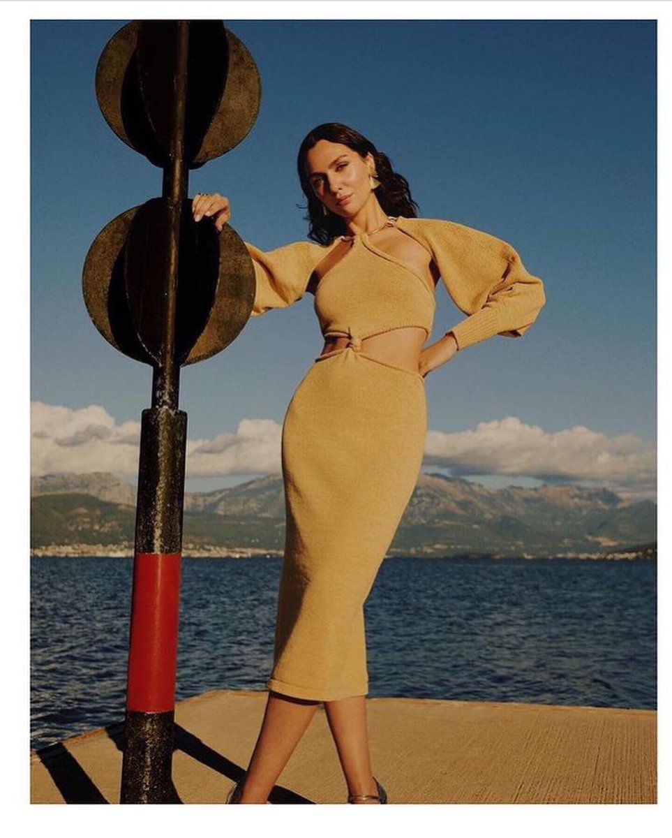 Birceak941's tweet photo. 💛💛

 @BrcAkalay #birceakalay #siyahbeyazaşk #ibrahimcelikkol41 #ibrahimcelikkol #حب_أبيض_أسود #kuşuçusu #kuşuçuşu #NetflixTurkiye #birceakalay https://t.co/DDUmpFAvno