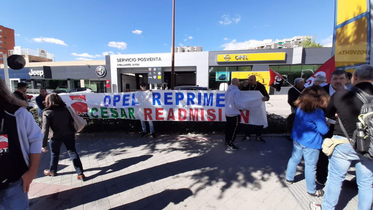 CGT_Madrid's tweet photo. 🟥🟥⬛⬛
Concentración #Madrid
#CesarReadmision @CGTMetalMadrid @CGT @cgt_sindical @cgtmetal ❤️‍🔥🖤

#RepresiónSindical 

#OpelReprime 
@Opel_Spain señala
@StellantisES dispara

¡Si tocan a una nos tocan a todⒶs! https://t.co/krozug8fC0