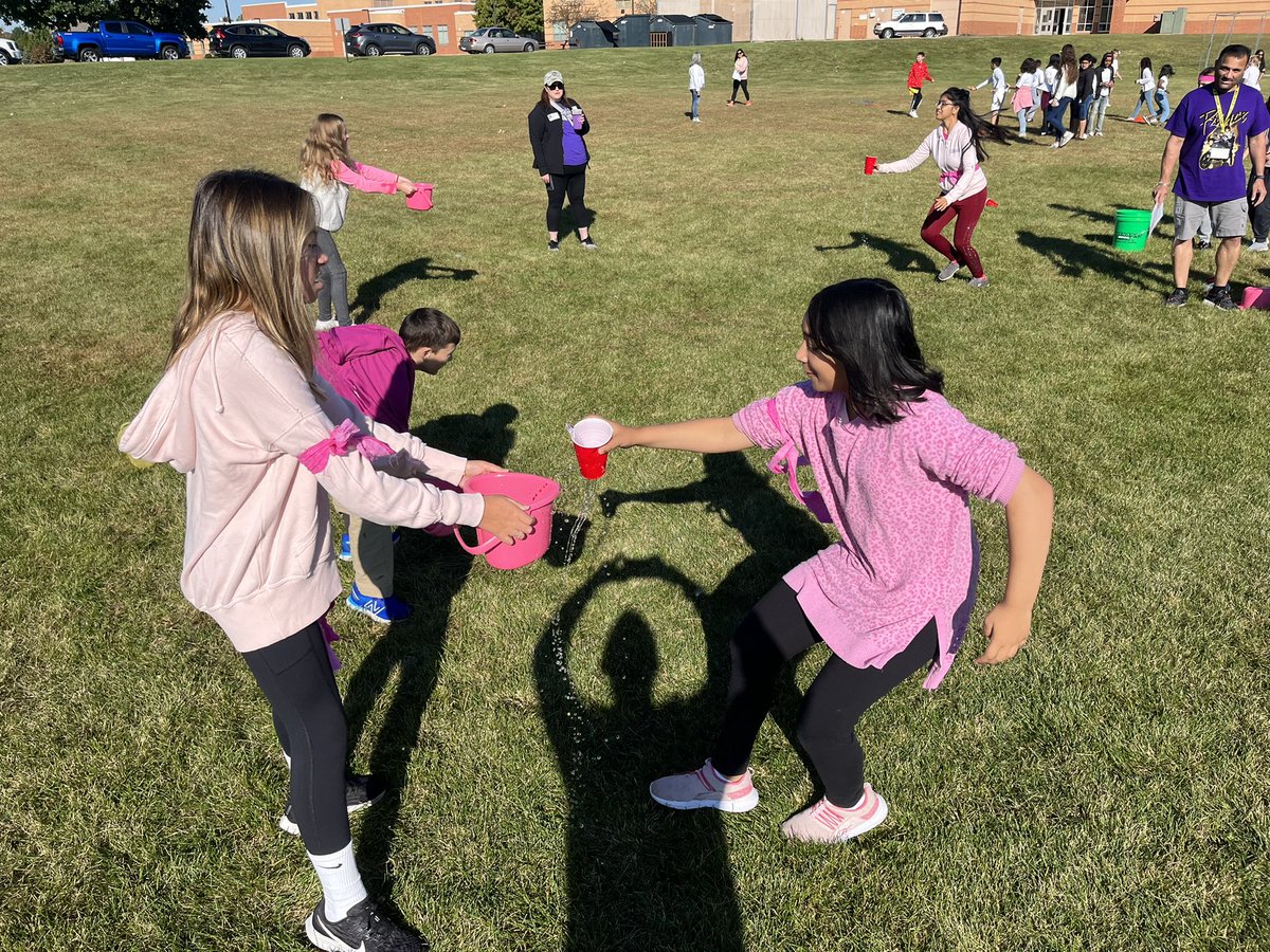 ScullenSharks's tweet photo. Scullen amazing race! What a great day of communication, collaboration, and fun!! Huge thank you to the PEACE grant and @FoxValleyParks for making this possible https://t.co/QeXgEuTr0T