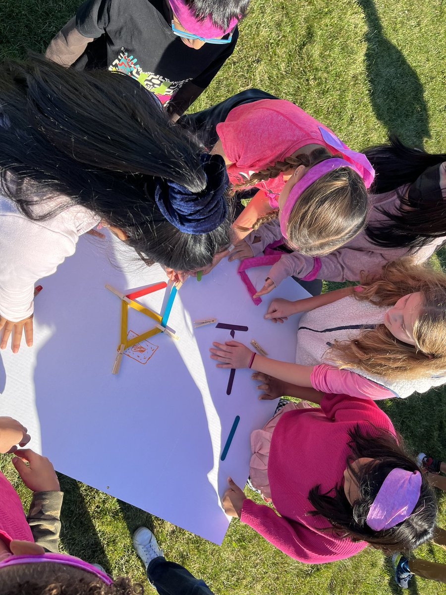 ScullenSharks's tweet photo. Scullen amazing race! What a great day of communication, collaboration, and fun!! Huge thank you to the PEACE grant and @FoxValleyParks for making this possible https://t.co/QeXgEuTr0T