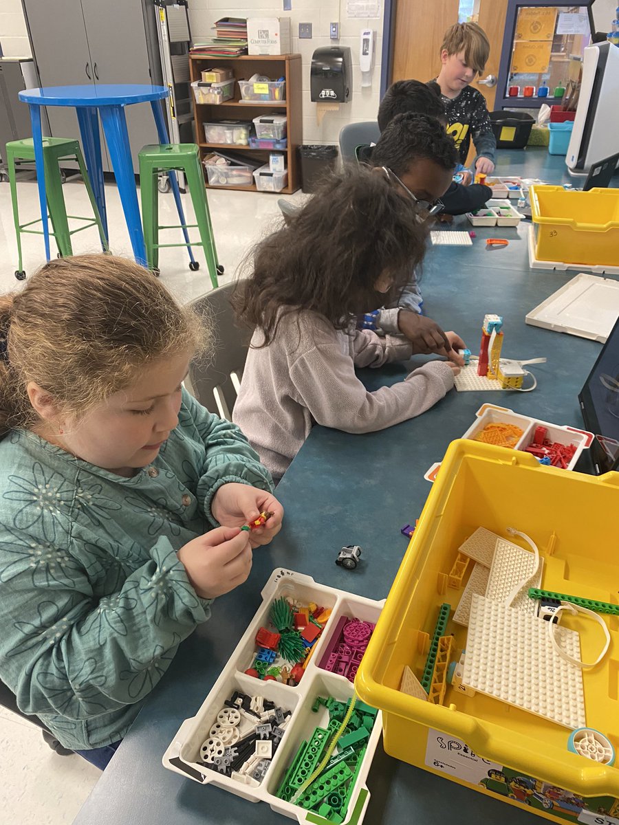 Amanda Hansbrough tweet media