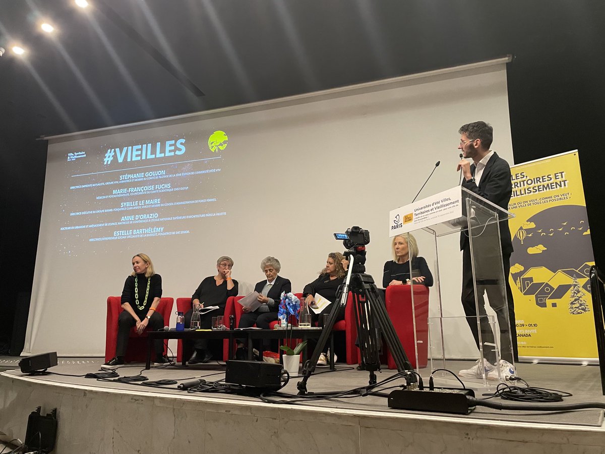 Réflexion 🧐 sur vieillir au féminin 🤩
#vieille 
Université d’été Villes, Territoires &amp; Vieillissement à la mairie de ⁦<a href="/Paris/">Paris</a>⁩ 
⁦<a href="/NassimMouss/">Nassim</a>⁩